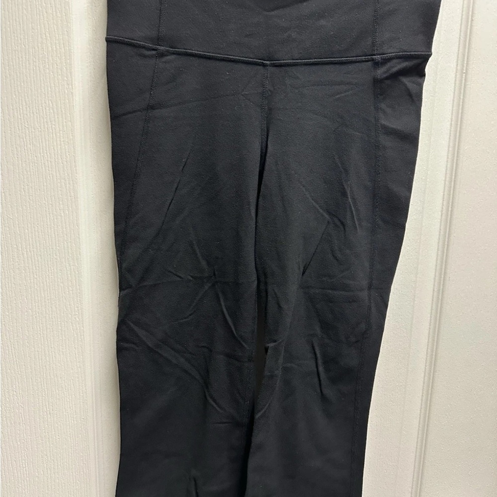 Lululemon crop leggings Women's Black height waist size 6/ pre owned #688